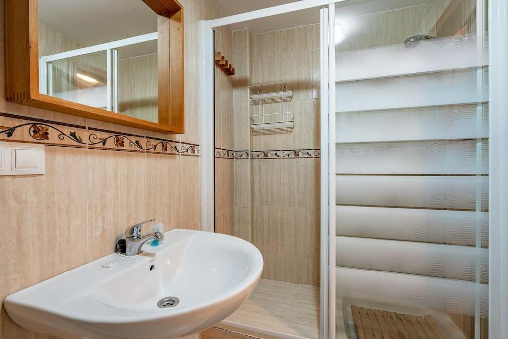 Bonito Apartamento En Monachil Pueblo Екстериор снимка